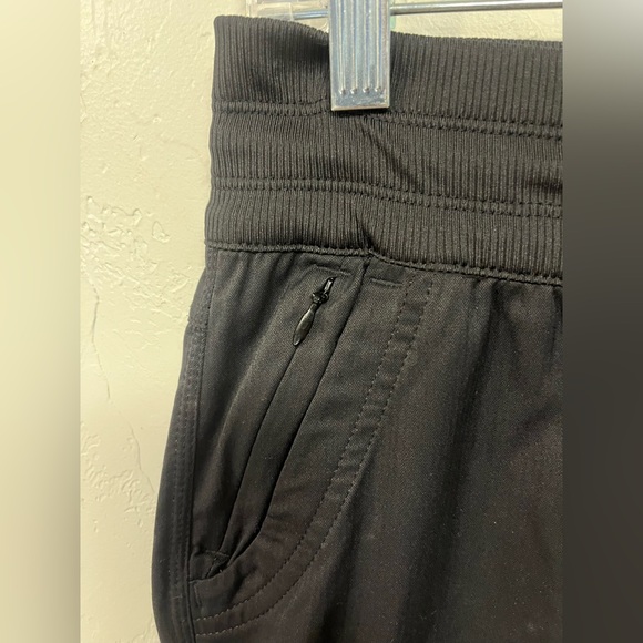 The North Face Aphrodite 2.0 Capri Black Hiking Pants Women’s Small - Picture 6 of 14
